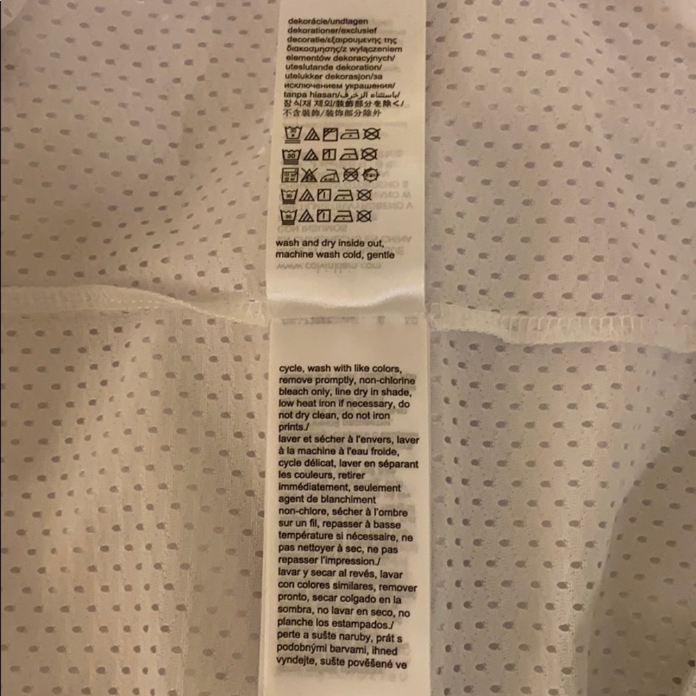 Calvin Klein mess TShirt - Picture 6 of 10
